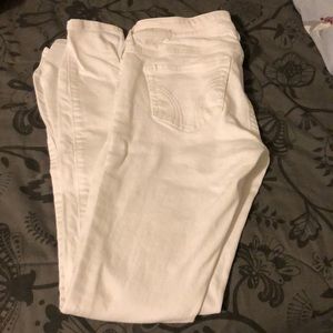 White Hollister Jeans!!